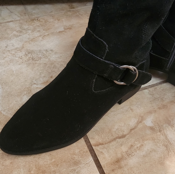 CROWN VINTAGE Multi Suede Boot - Picture 3 of 13